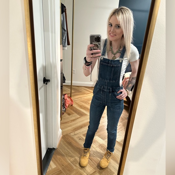 Meet your Posher, Kristen - Picture 5 of 7